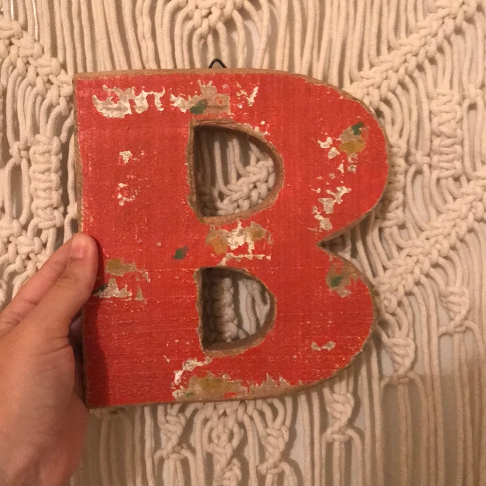 “B” initial wooden decor